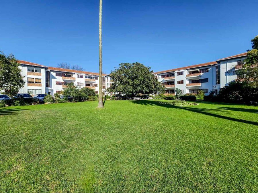 To Let 2 Bedroom Property for Rent in Rondebosch Western Cape